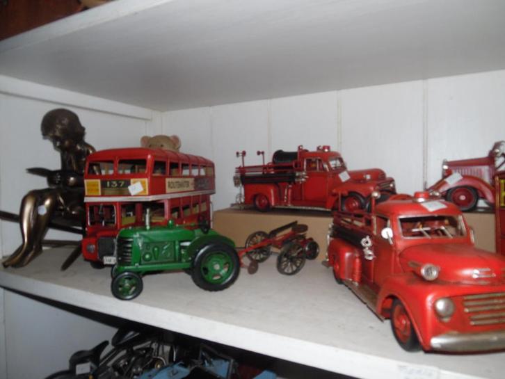 50% Korting blikken oldtimer auto enz... "De Evenaar" Eemnes, Antiek en Kunst, Antiek | Speelgoed, Ophalen