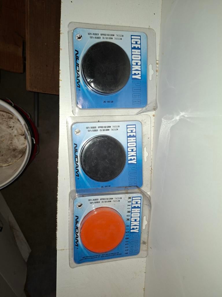 3 ijshockey pucks, Ophalen, Nieuw