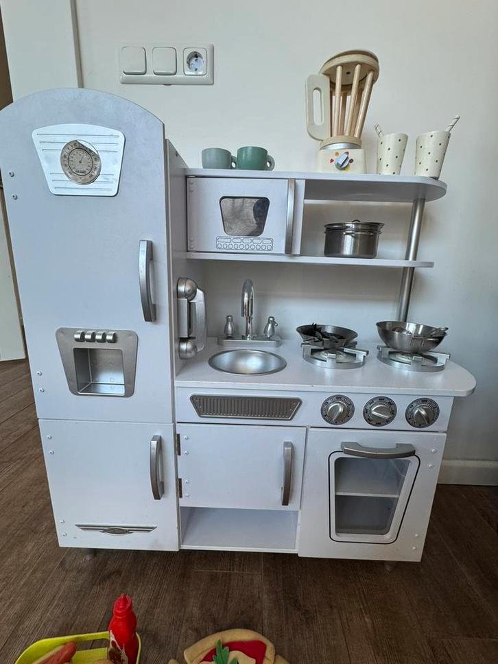 Kidkraft keukentje met veel accessoires, Kinderen en Baby's, Speelgoed | Speelkeukens, Gebruikt, Ophalen