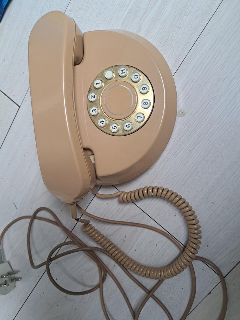 Ptt monaco telefoon, Ophalen