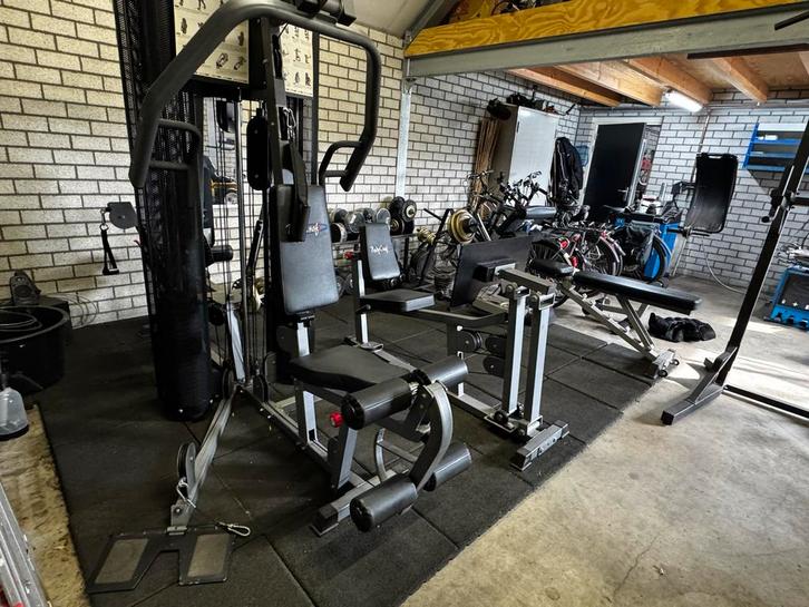 Multistation fitnessapparaat, Sport en Fitness, Fitnessapparatuur, Gebruikt, Krachtstation, Armen, Metaal, Ophalen