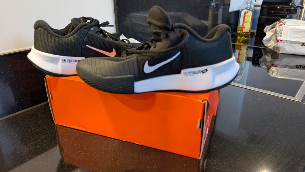 Dames Nike tennis schoenen maar 41, Nike, L00, Schoenen, Nieuw