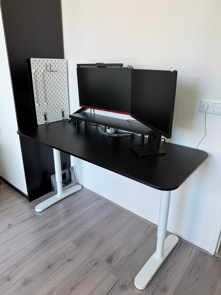 IKEA BEKANT Bureau 140x60 – Goede Staat, Ophalen, Zwart, Hout, Zo goed als nieuw