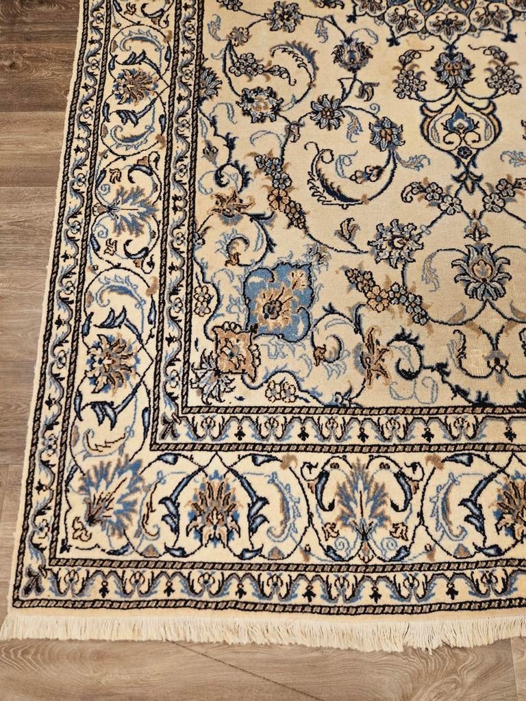 Perzisch Handgeknoopt Nain Tapijt. Prachtige kleuren., Perzisch, 200 cm of meer, Ophalen of Verzenden, Zo goed als nieuw