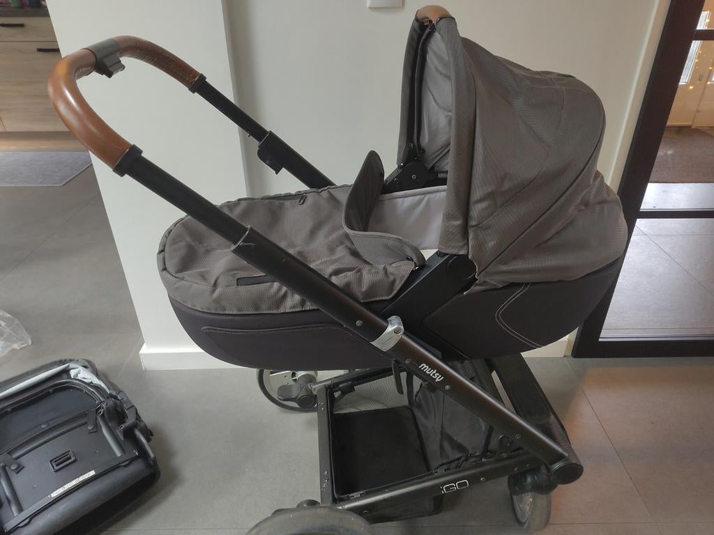 Mutsy kinderwagen met reiswieg en extra's, Ophalen, Gebruikt, Luchtbanden, Combiwagen