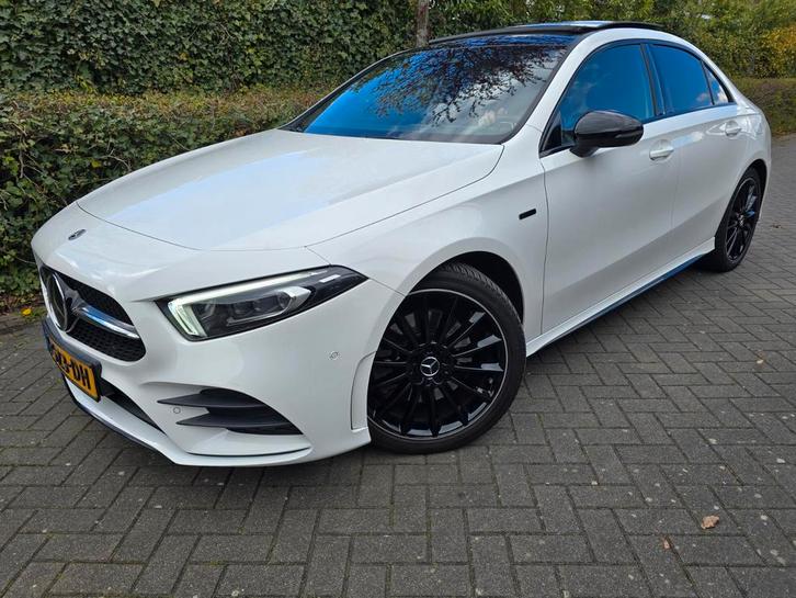 MERCEDES A250E AMG EDITION 218 PK, Auto's, Mercedes-Benz, Particulier, A-Klasse, ABS, Achteruitrijcamera, Adaptieve lichten, Adaptive Cruise Control