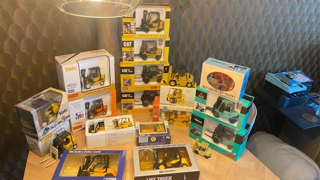 Miniatuur heftruck/ forklift/ gabelstapler, Ophalen, Zo goed als nieuw, Overige typen