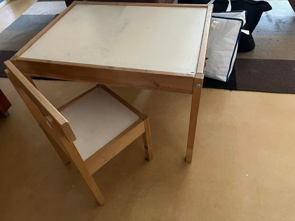 IKEA LÄTT kindertafel met twee stoeltjes, Ophalen, Gebruikt