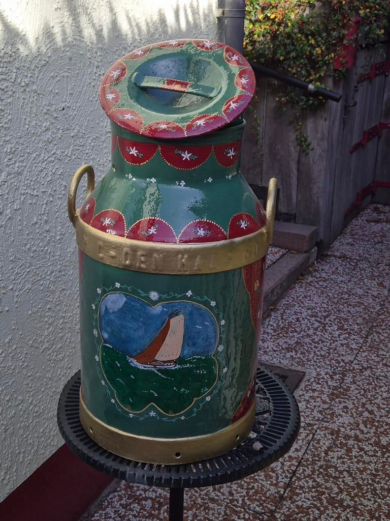 Unieke Hindenlopen beschilderde melkbus, Ophalen