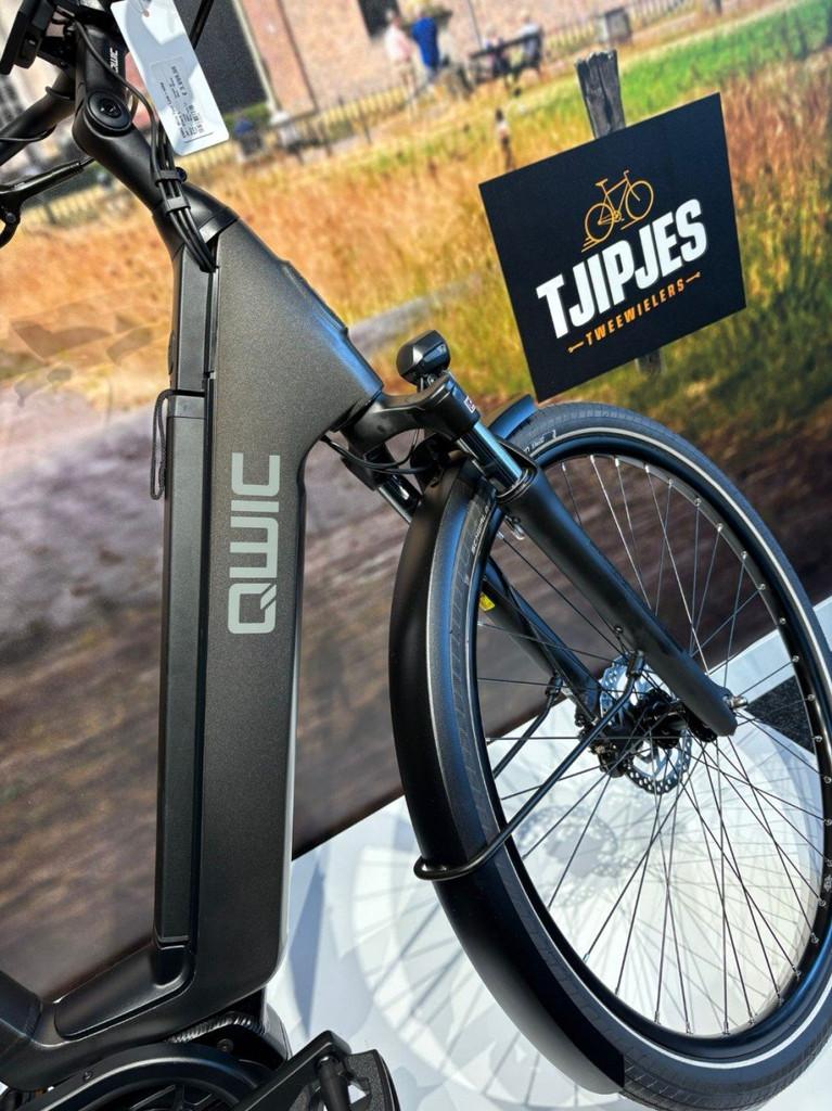 QWIC Mira Daily Low-step Jet-black L Lageinstap Jet Black L, Fietsen en Brommers, Elektrische fietsen, Qwic, -, - 0
-, NL, Nieuw
