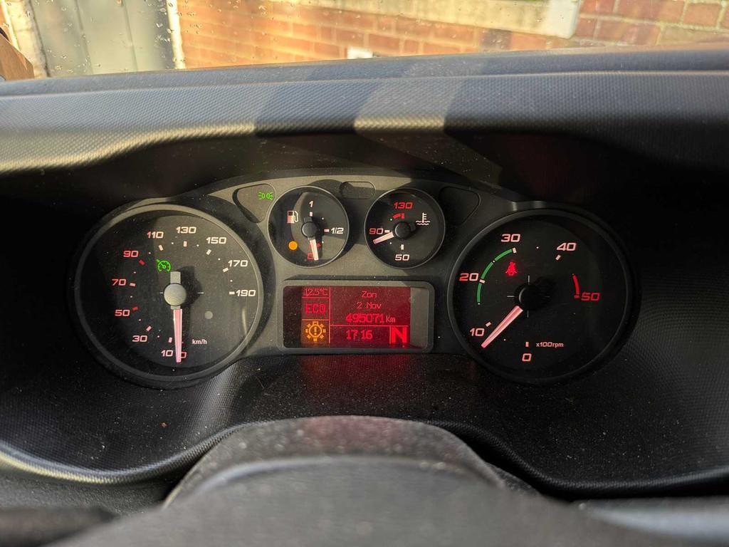 Iveco Daily 40C17 3.0 375 170pk 2016, VS-281-H, Auto's, Overige Auto's, Euro 5, Achterwielaandrijving, Gebruikt, Overige carrosserieën