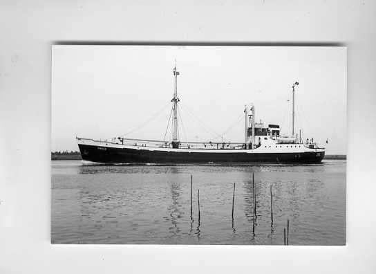 scheepvaart-foto-KNSM-amsterdam-phidias., Verzamelen, Scheepvaart, Ophalen of Verzenden, Zo goed als nieuw, Boek of Tijdschrift