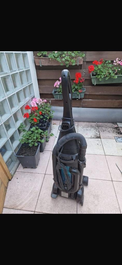 Zwarte stofzuiger met blauw reservoir, Witgoed en Apparatuur, Ophalen of Verzenden