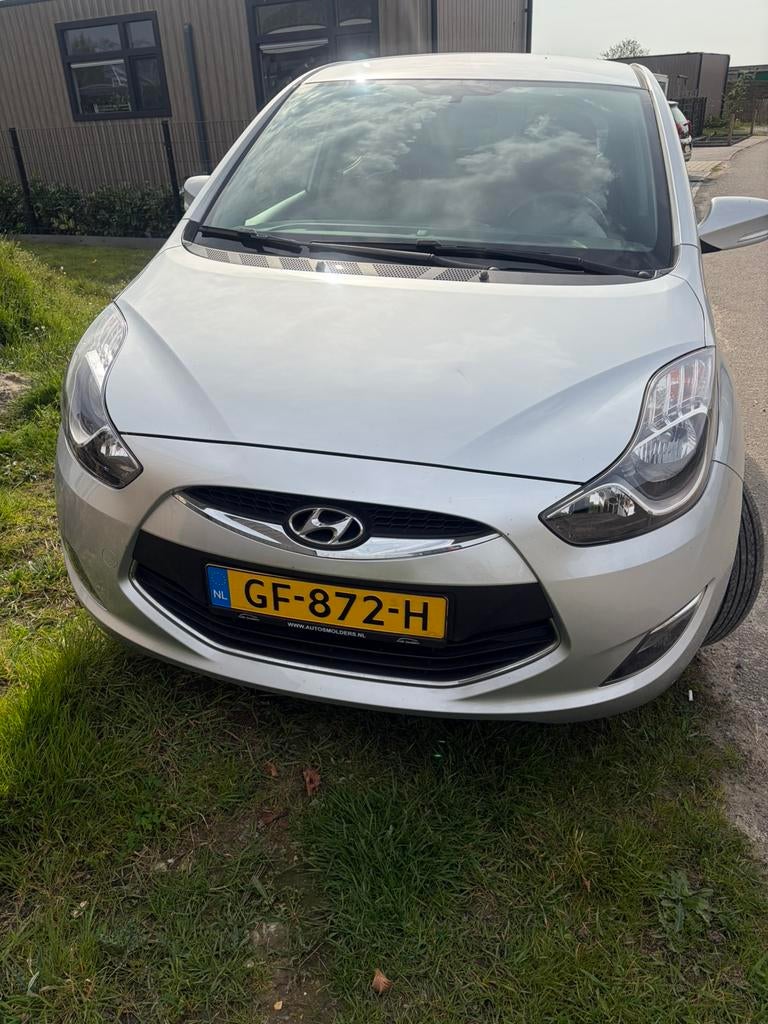 Hyundai iX20 1.4 Cvvt 2015 Grijs, Auto's, Hyundai, Particulier, iX20, Benzine, C, MPV, Handgeschakeld, Origineel Nederlands, Zilver of Grijs