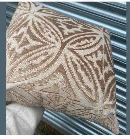 Mooie design kussen 50x50 van Diga Colmore, Ophalen of Verzenden, Gebruikt, Beige, Vierkant