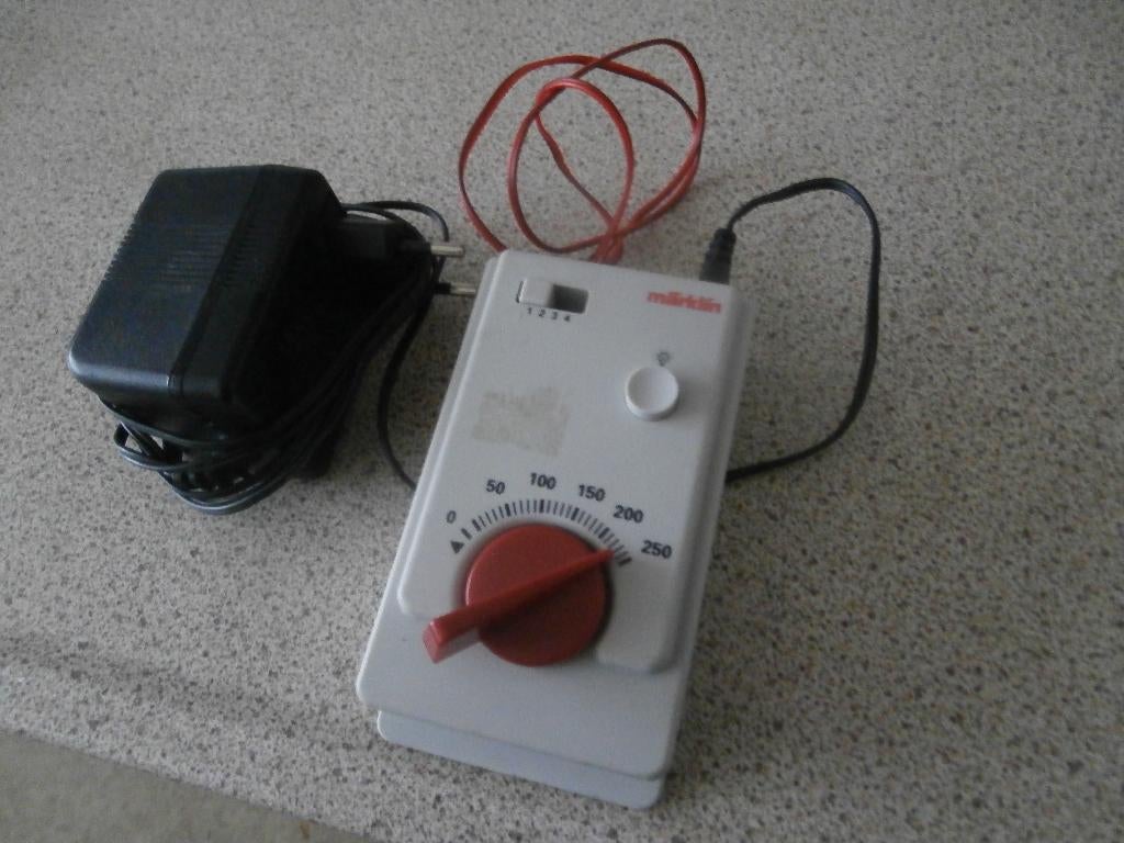 Marklin extra Delta besturing + adapter, Hobby en Vrije tijd, Modeltreinen | H0, Ophalen of Verzenden, Zo goed als nieuw, Märklin