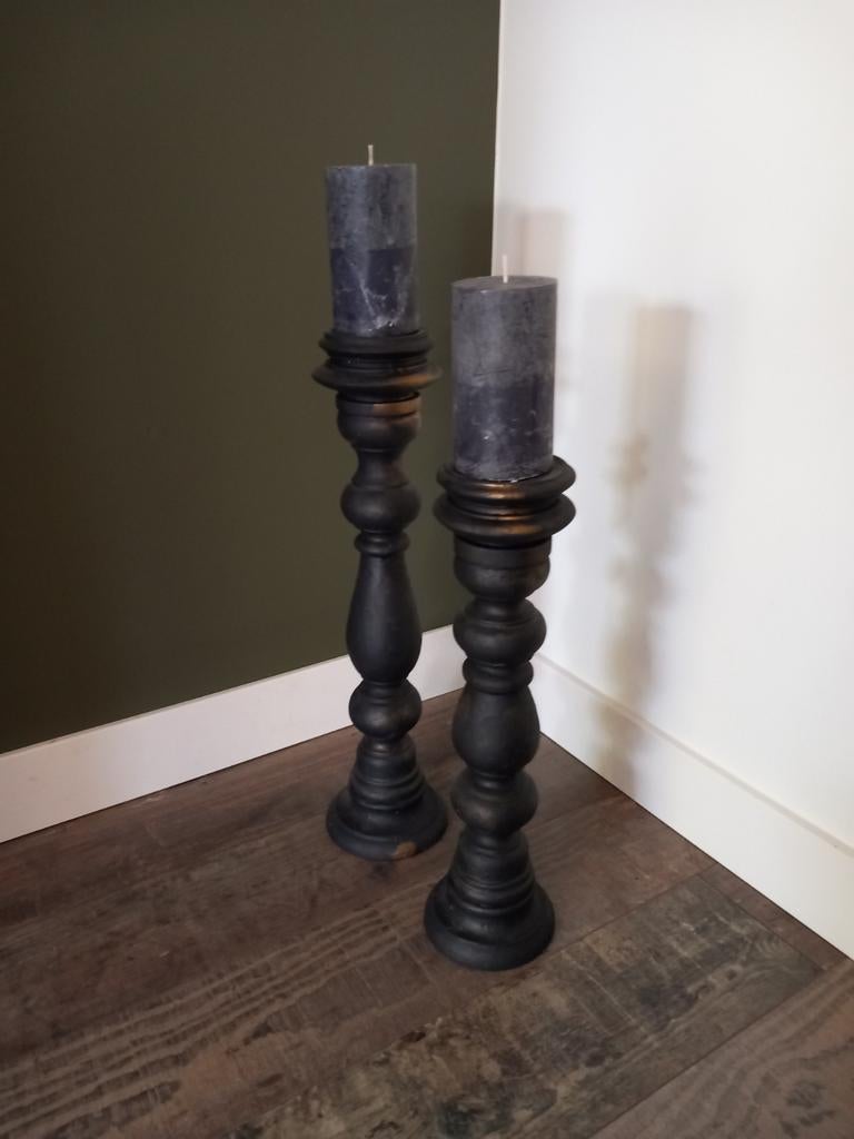 Set van 2 zwarte houten kaarsenstandaards, Ophalen, Gebruikt, 25 tot 50 cm, Zwart