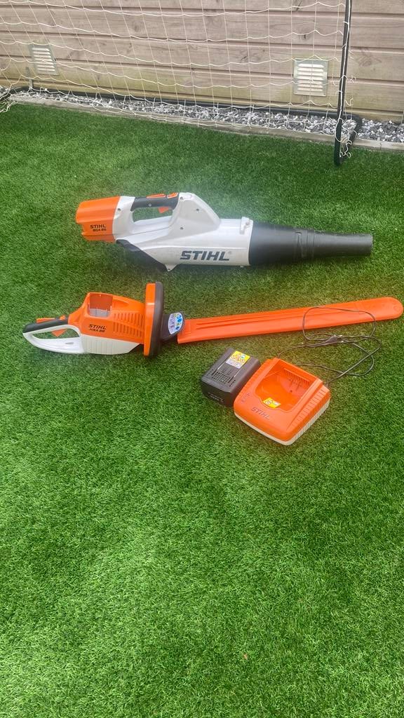 Stihl bladblazer en heggenschaar met accu en lader, Ophalen, Gebruikt, Accu