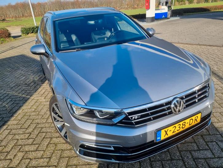 Volkswagen Passat Variant R Line DSG Automaat Leder Navigati, Auto's, Volkswagen, Particulier, Benzine, Automaat, Zilver of Grijs
