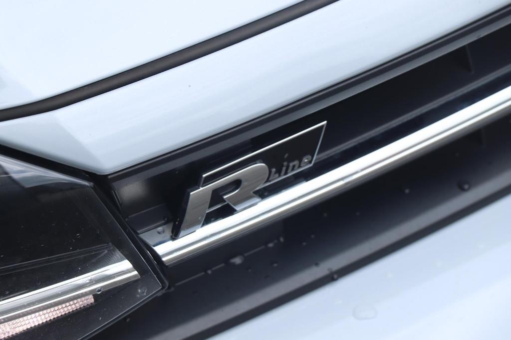 Volkswagen Polo 1.0 TSI Beats | R-Line - PANO - VOL!, Auto's, Gebruikt, Euro 6, 95 pk, Bedrijf