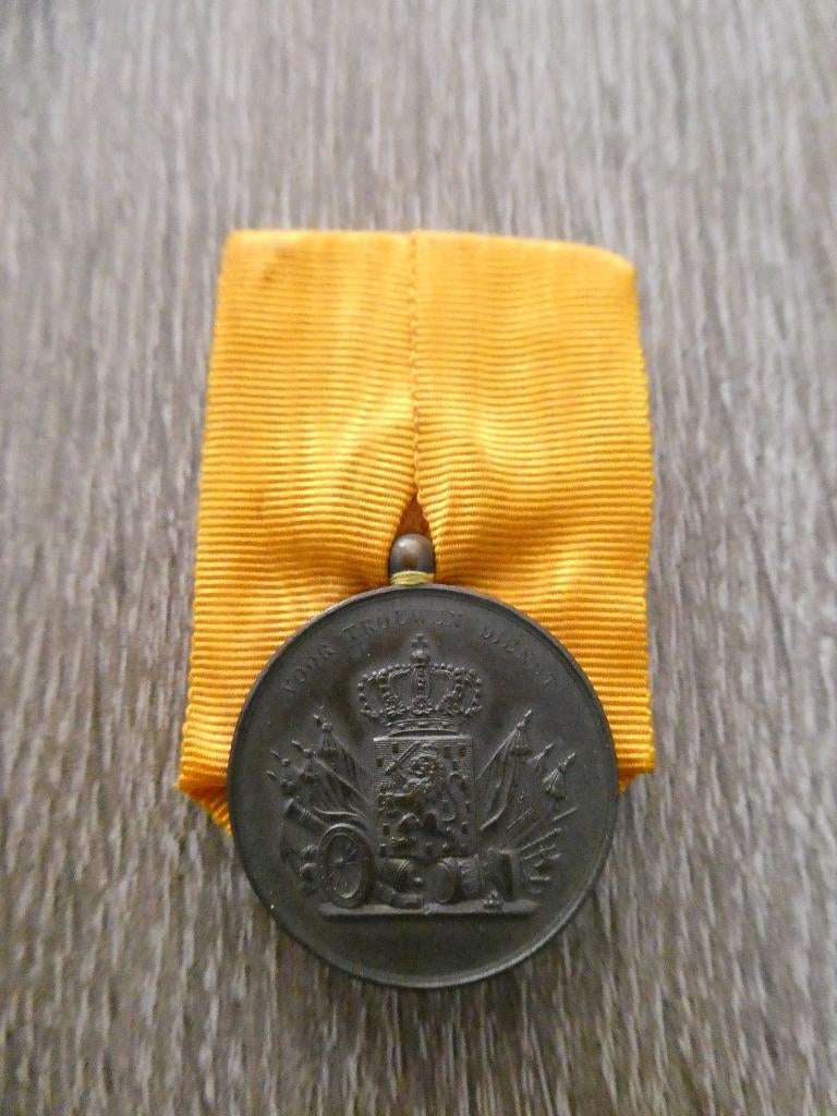 Trouwen Dienst medaille., Verzamelen, Militaria | Tweede Wereldoorlog, Ophalen of Verzenden, Landmacht, Nederland, Lintje, Medaille of Wings