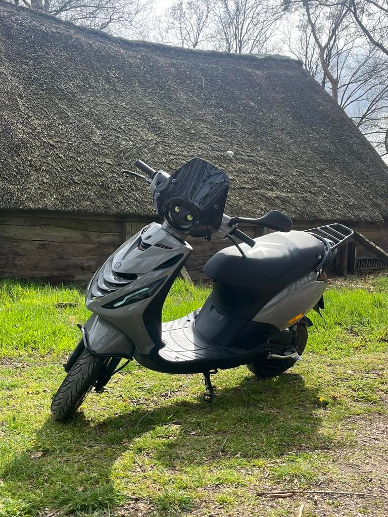 Nette piaggio zip 2t 70 (sprintracer) op bromplaat, Ophalen, Gebruikt, Tweetakt, Zip
