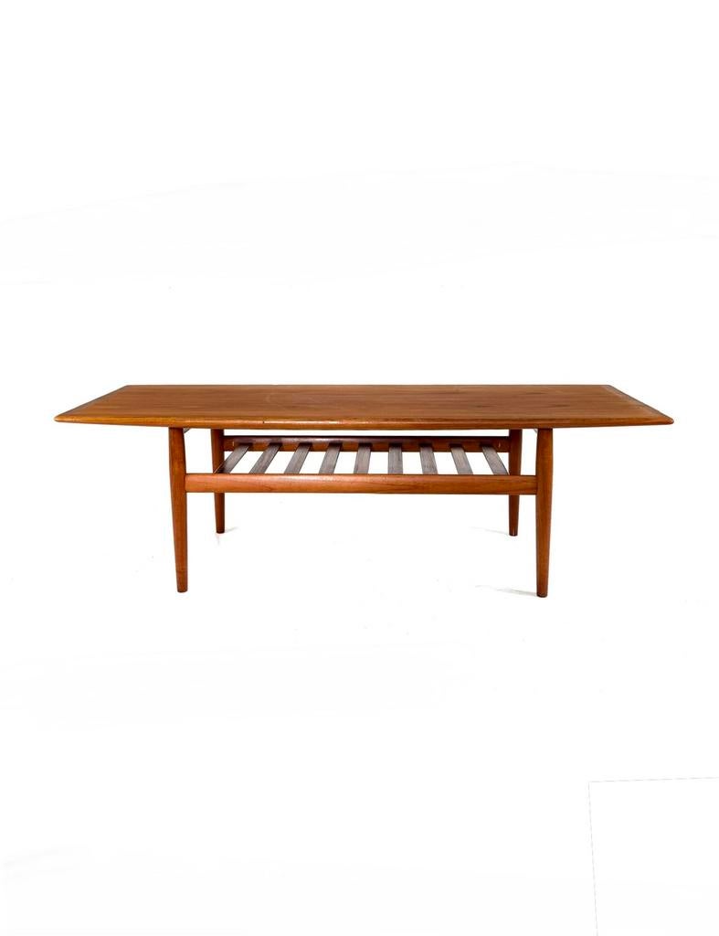 Vintage teakhouten salontafel ‘GJ106’, Grete Jalk ‘60, Vintage retro buisframe design rotan webbing papercord deens, Teakhout