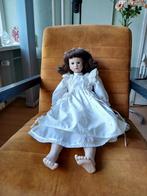 mooie zelfgemaakte porseleinen pop, Ophalen of Verzenden, Zo goed als nieuw, Pop