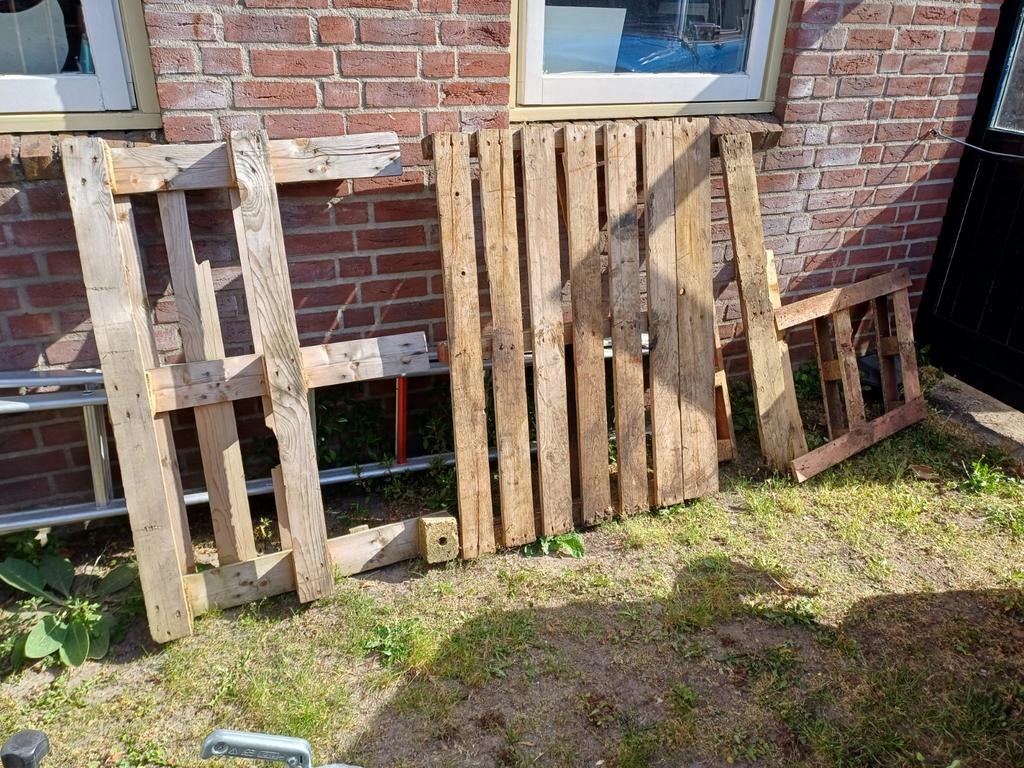 Gratis af te halen stookhout, brandhout, pallet delen, Minder dan 3 m³, Ophalen, Overige houtsoorten, Blokken