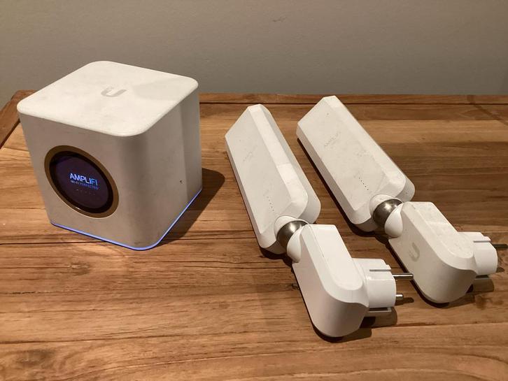 Amplifi HD Mesh Router met 2 MeshPoints - Gebruikt, Computers en Software, Routers en Modems, Gebruikt, Router, Ophalen