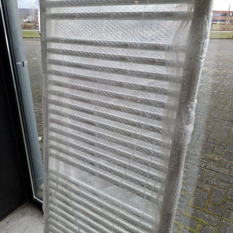 Designradiator voor badkamer, Doe-het-zelf en Verbouw, Verwarming en Radiatoren, Ophalen, 500 tot 800 watt, Hoog rendement (Hr)