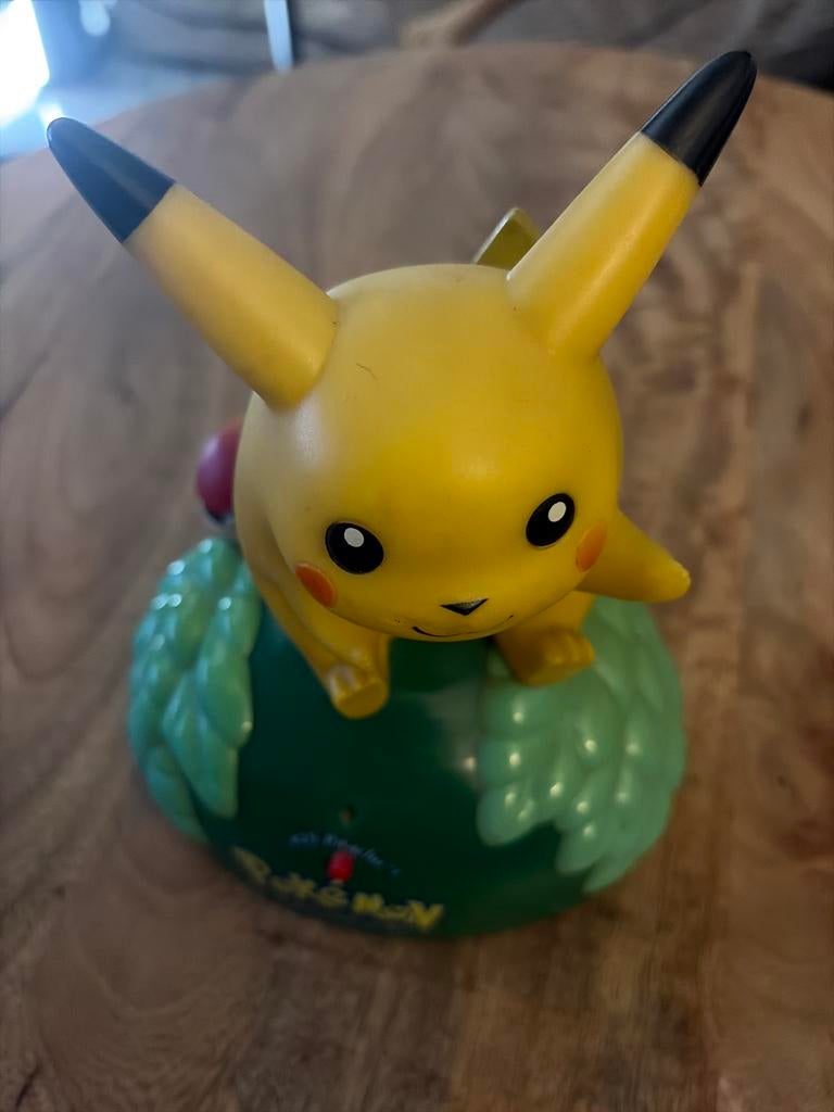 Vintage Pokémon Pikachu figuur - McDonald's Happy Meal, Hobby en Vrije tijd, Verzamelkaartspellen | Pokémon, Ophalen, Gebruikt