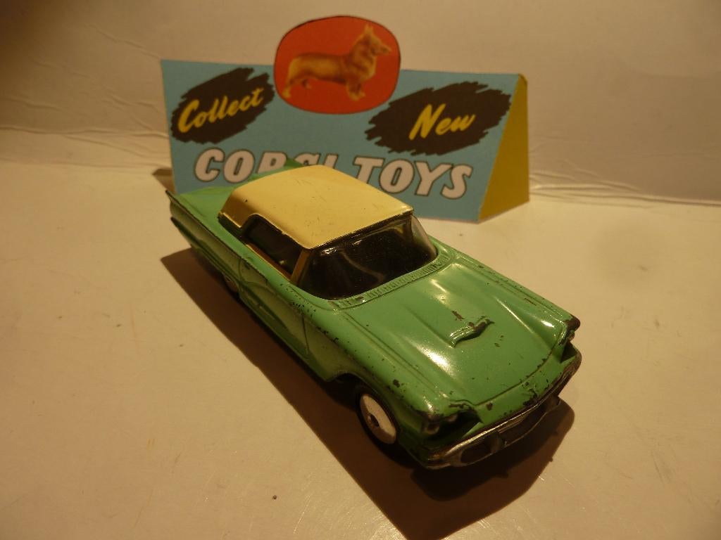 CORGI TOYS:  FORD THUNDERBIRD, Ophalen of Verzenden, Gebruikt, Auto, Corgi