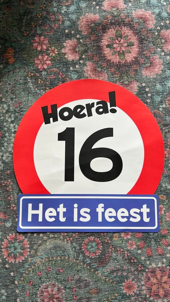 Hoera 16 jaar bord, gratis af te halen, Hobby en Vrije tijd, Feestartikelen, Ophalen, Zo goed als nieuw, Versiering, Verjaardag