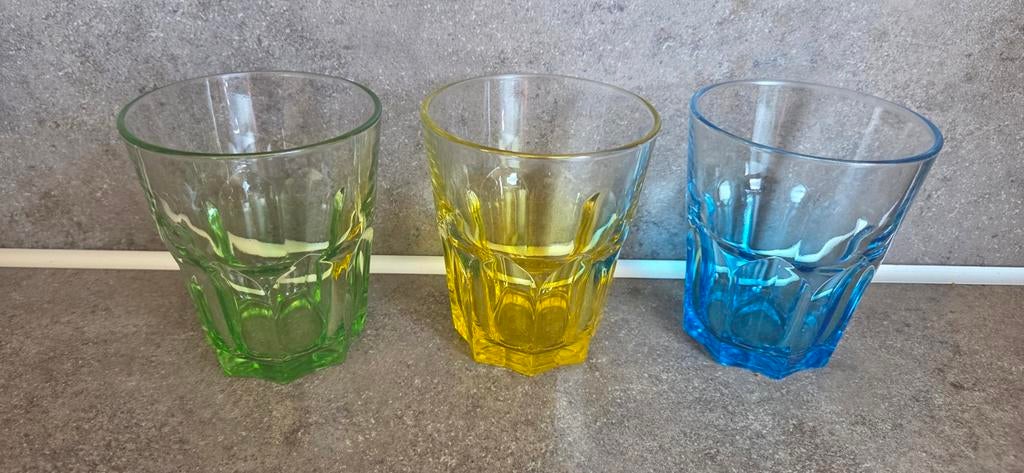 3 glazen gratis af te halen, Huis en Inrichting, Keuken | Servies, Ophalen, Glas, Overige stijlen, Glas of Glazen