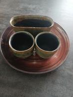 Vintage aardewerk potjes op schaal., Ophalen