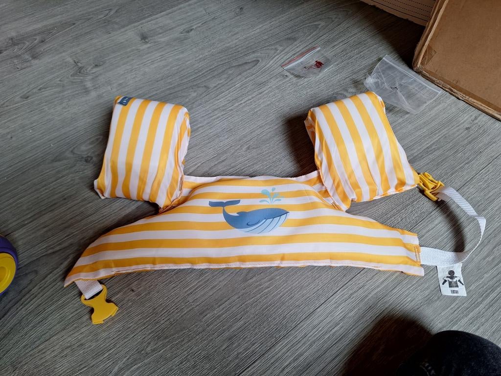 Puddle Jumper Swim Essentials Walvis 15-30kg, Ophalen, Gebruikt