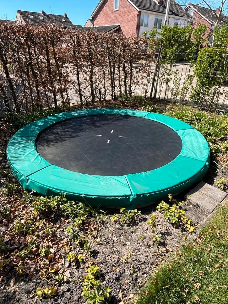 Inground trampoline 305 cm met nieuw rand, Kinderen en Baby's, Speelgoed | Buiten | Trampolines, Gebruikt, Ophalen