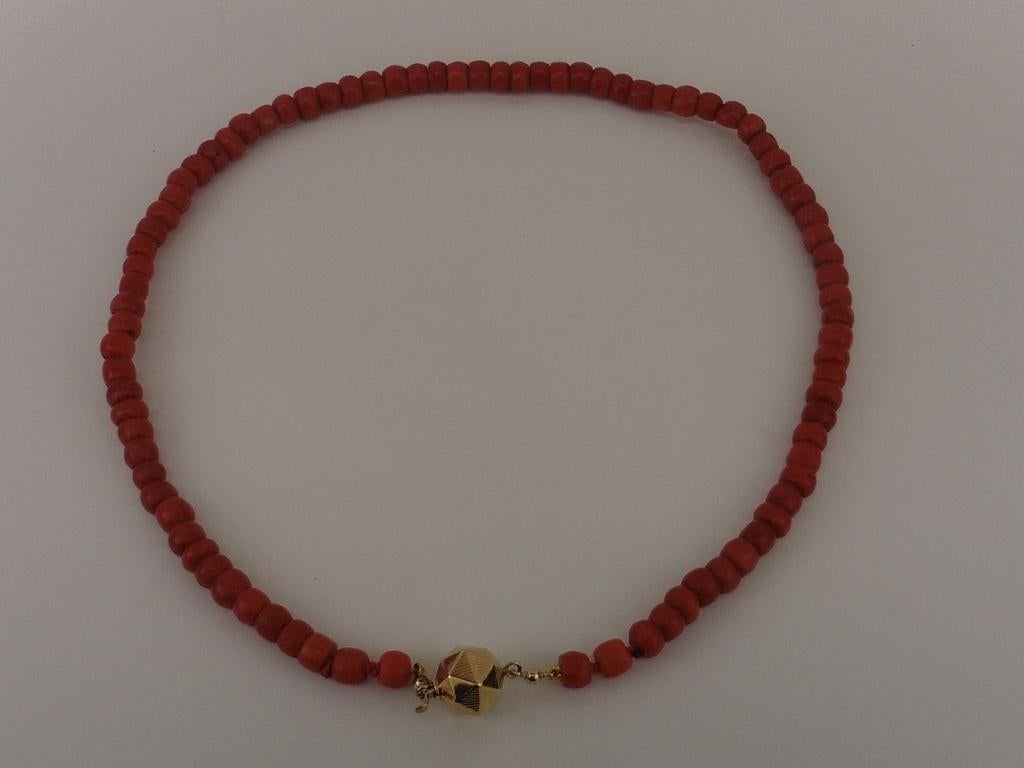 Bloedkoralen collier gouden slot                         G97, Sieraden, Tassen en Uiterlijk, Kettingen, Overige materialen, Gebruikt