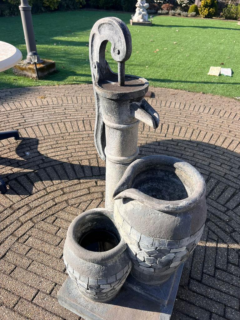 Fontijntje, Ophalen, Zo goed als nieuw, Beton