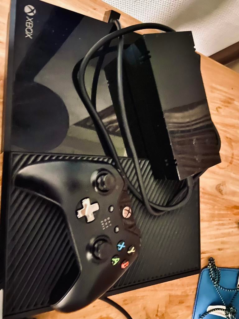 Xbox one gebruikt, Spelcomputers en Games, Spelcomputers | Xbox One, Xbox One, Ophalen of Verzenden, Met 1 controller, 500 GB