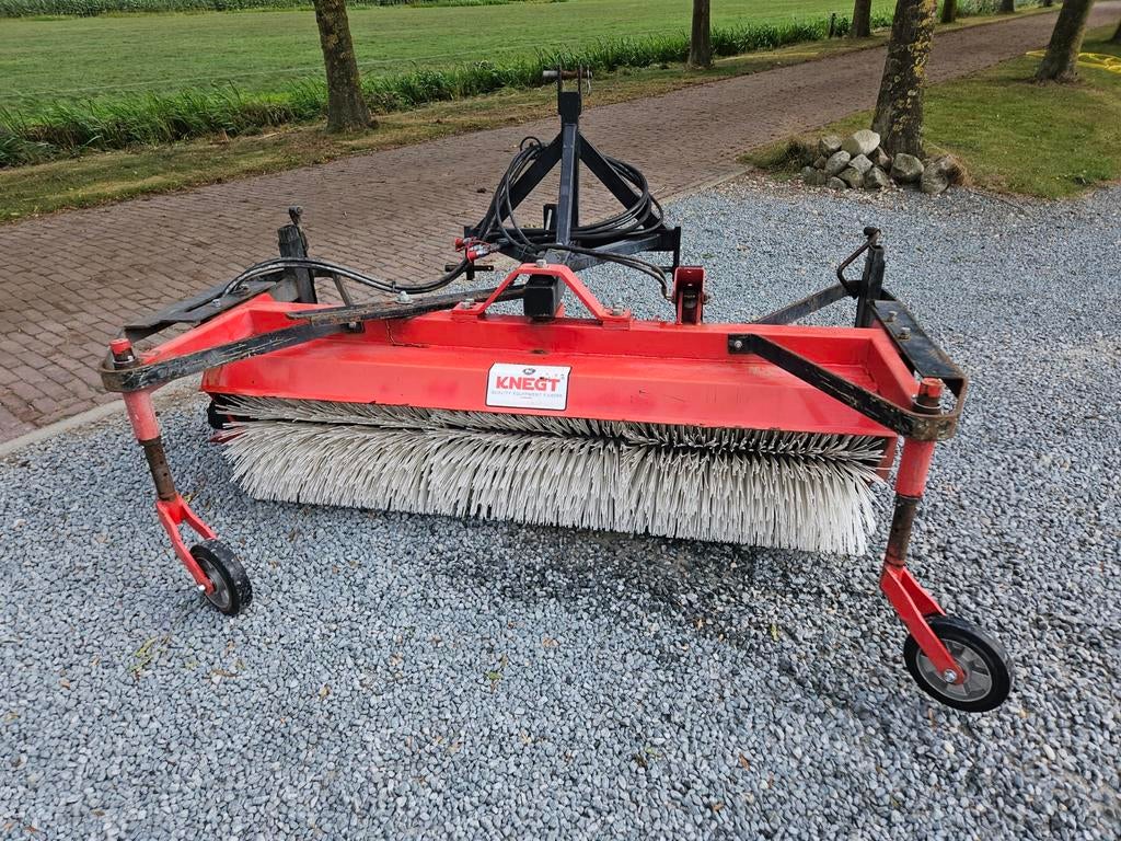 Knegt veegmachine, rolbezem, veger, Ophalen, Werkplaats, Gebouw of Erf