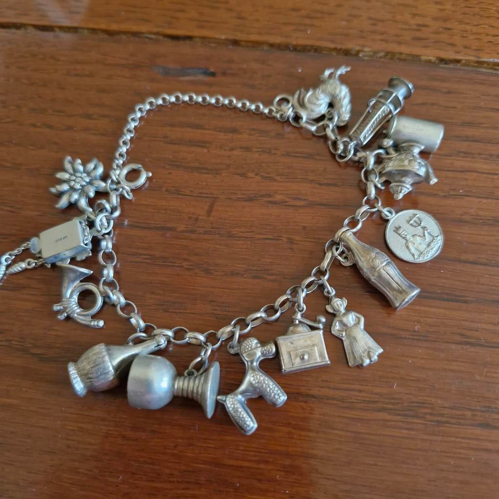 Vintage Zilveren Bedelarmband met Diverse Bedels, Sieraden, Tassen en Uiterlijk, Ophalen, Gebruikt, Met bedels of kralen, Zilver