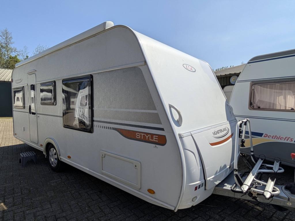 LMC QUEENSBED MOVER CASS LUIFEL, Standaardzit, Schokbreker, Bedrijf, 6 tot 7 meter