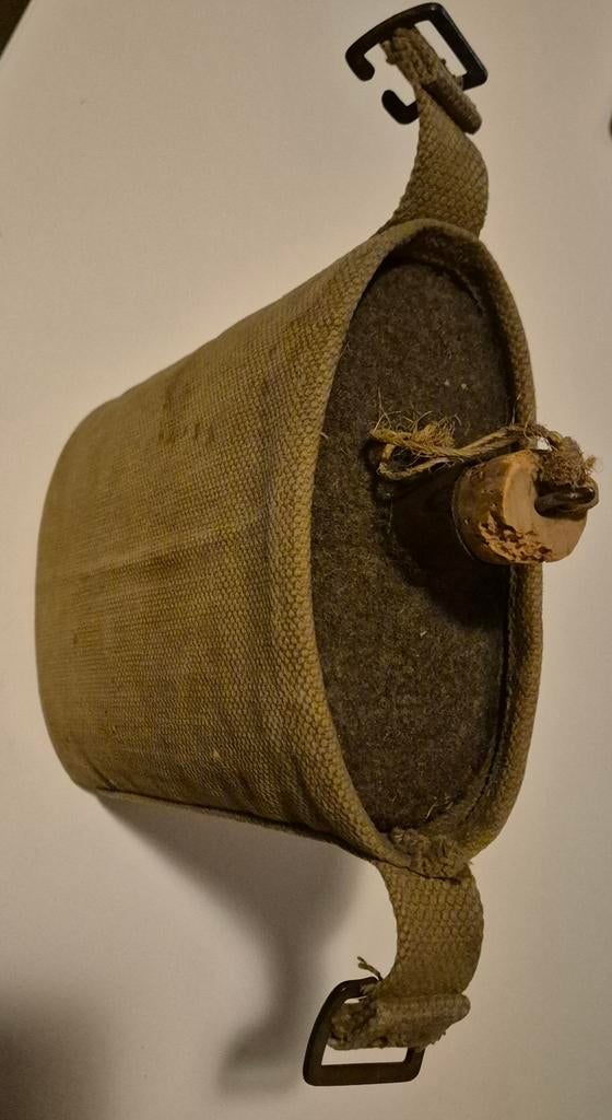 WW2 British Canteen and webbing Cover, Verzamelen, Ophalen of Verzenden, Landmacht, Engeland, Overige typen