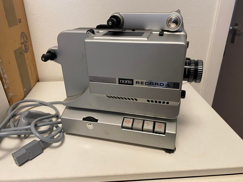 Noris Record filmprojector, Verzamelen, Fotografica en Filmapparatuur, Ophalen of Verzenden, 1960 tot 1980