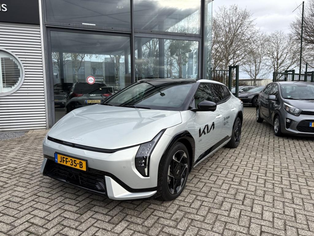 Kia EV4 Fastback GT PlusLine 81,4KWH '' per direct beschikba, 0 cilinders, Zwart, 612 km, 420 min