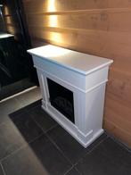 Elektrische haard met mooie witte ombouw, Ophalen, Zo goed als nieuw, Vrijstaande haard, Elektrische haard