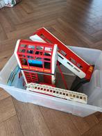 Playmobil brandweerkazerne en wagen, Ophalen of Verzenden, Gebruikt