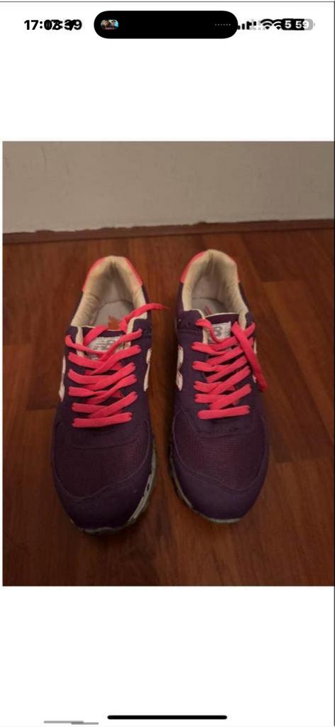 New Balance 574 sneakers paars met roze veters maat 39, Kleding | Dames, Schoenen, Overige kleuren, Ophalen of Verzenden, Sneakers of Gympen